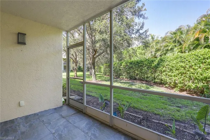 605  Squire  CIR, Naples, FL 34104