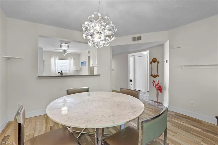 605  Squire  CIR, Naples, FL 34104