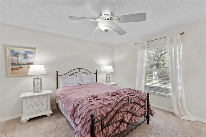 605  Squire  CIR, Naples, FL 34104