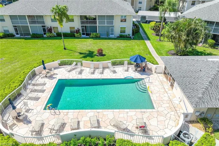 605  Squire  CIR, Naples, FL 34104