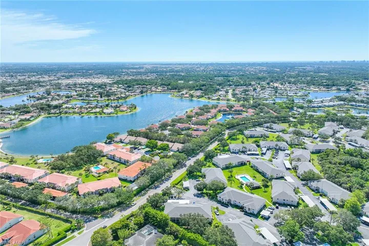 605  Squire  CIR, Naples, FL 34104
