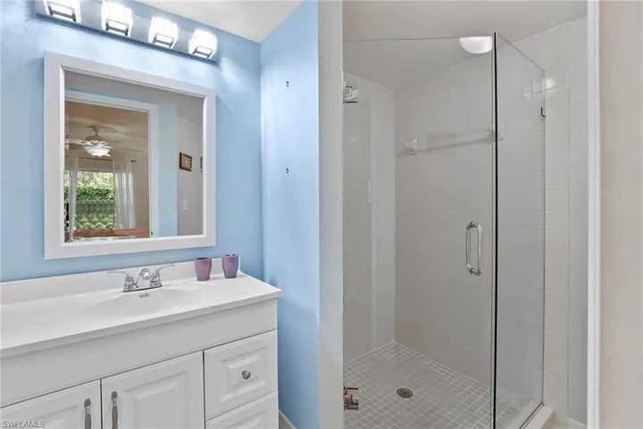 605  Squire  CIR, Naples, FL 34104