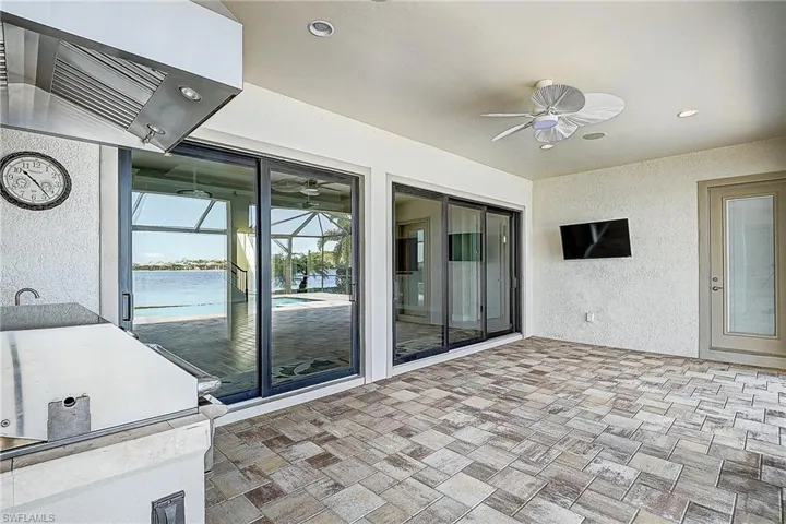 View of patio / terrace with ceiling fan