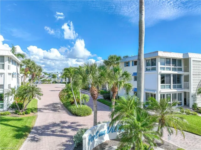 2100 Gulf Shore Blvd N 212, Naples, Florida 34102