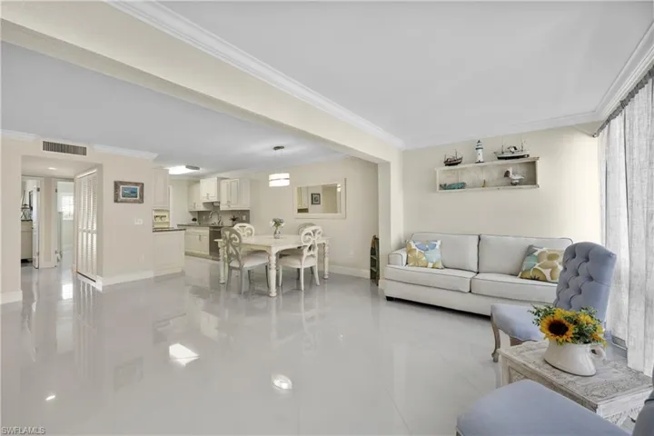 2100 Gulf Shore Blvd N 212, Naples, Florida 34102