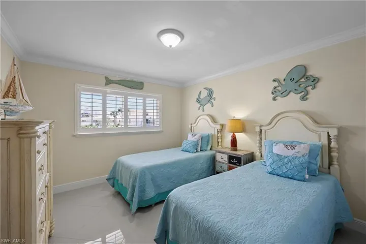 2100 Gulf Shore Blvd N 212, Naples, Florida 34102