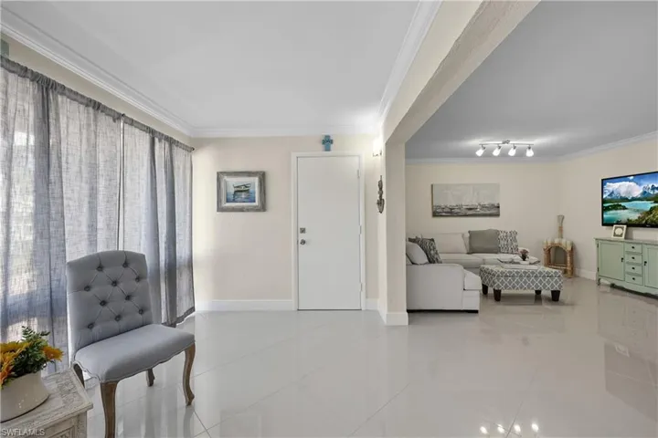 2100 Gulf Shore Blvd N 212, Naples, Florida 34102