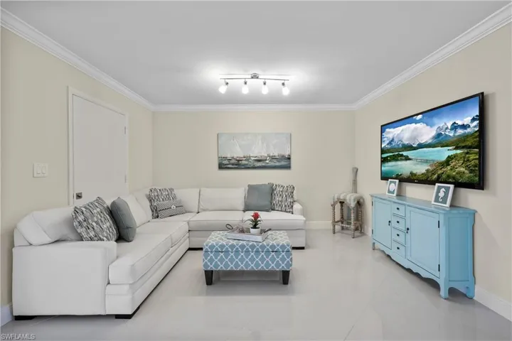 2100 Gulf Shore Blvd N 212, Naples, Florida 34102