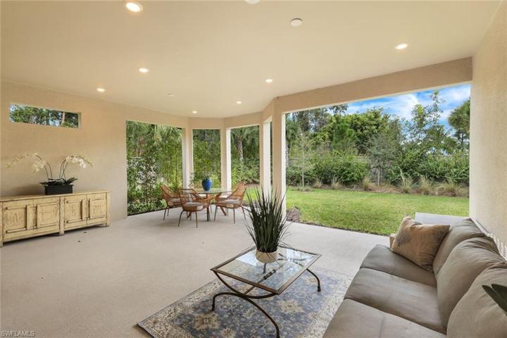 8868 Scarlotti PL, NAPLES FL 34119
