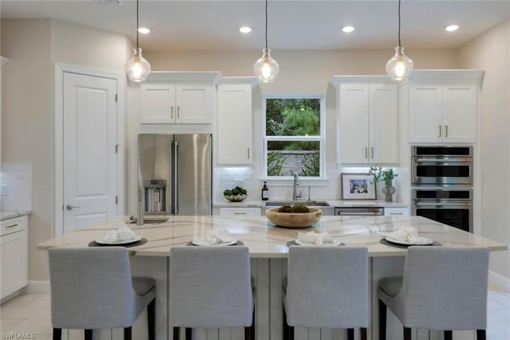 8868 Scarlotti PL, NAPLES FL 34119