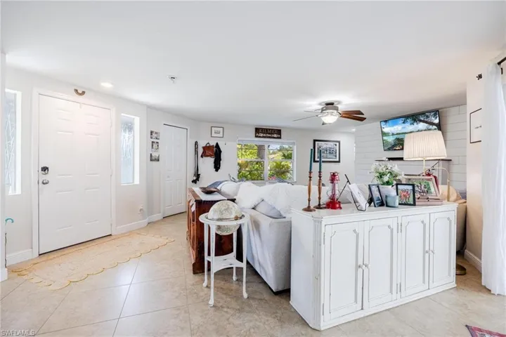 3923 Marvaez St, Fort Myers Fl 33901