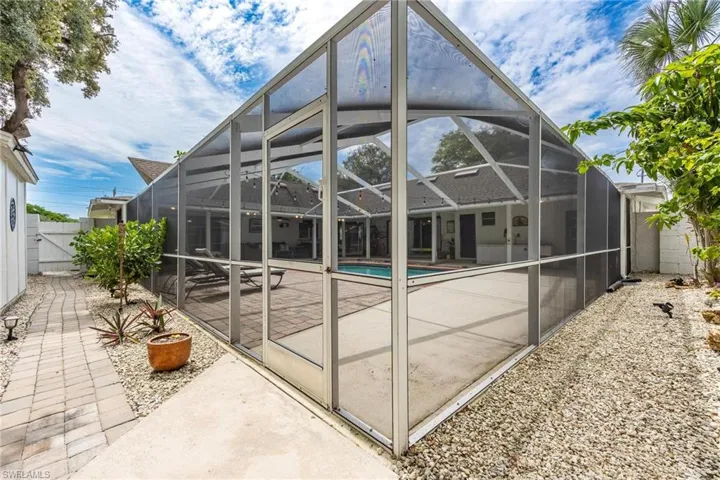 3923 Marvaez St, Fort Myers Fl 33901