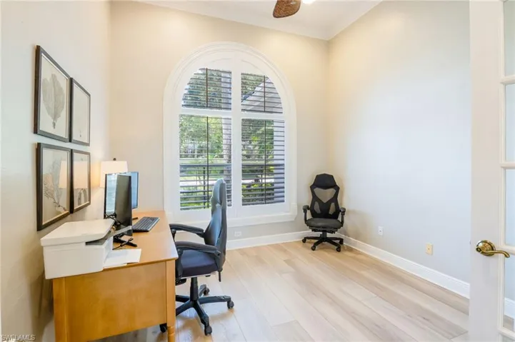 11723 Longshore Way E, Naples, Florida 34119