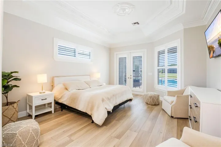 11723 Longshore Way E, Naples, Florida 34119