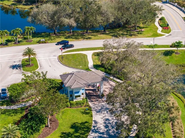 11723 Longshore Way E, Naples, Florida 34119