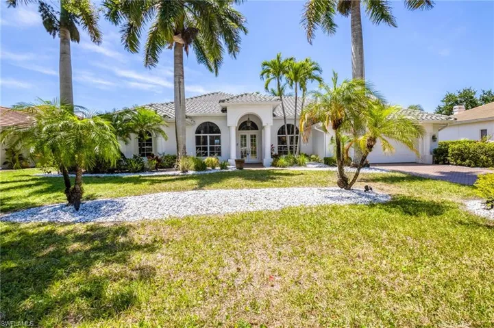 11723  Longshore E WAY, Naples, FL 34119