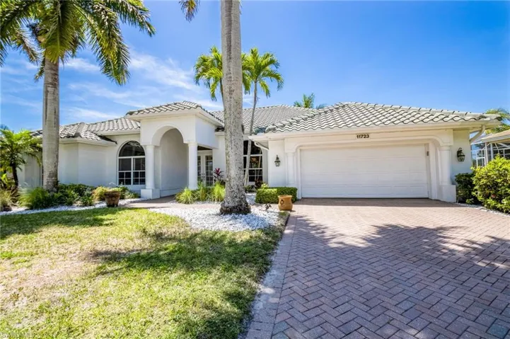 11723 Longshore Way E, Naples, Florida 34119