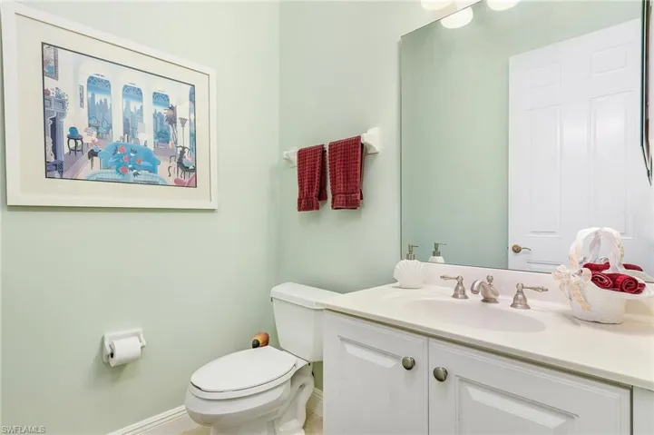 1/2 Bathroom
