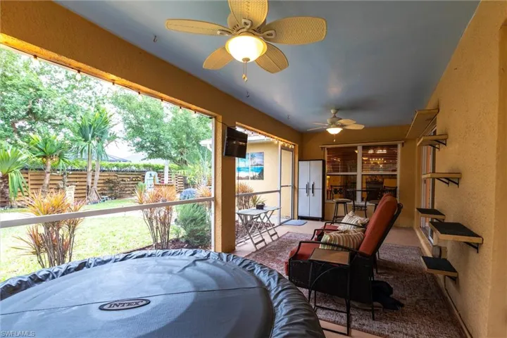 Lanai with TV and 2-person hot tub