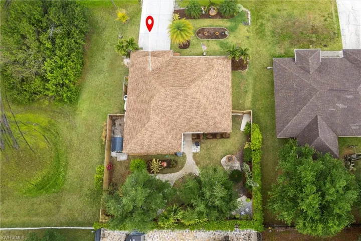Birds eye view of property