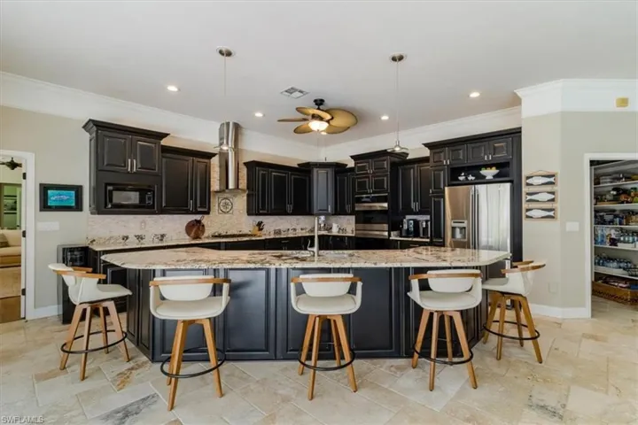 No shortage of seating & entertaining opportunities