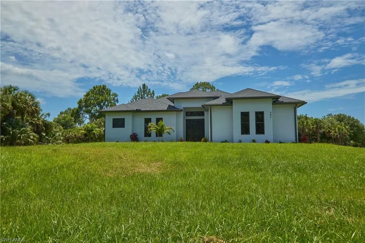 2643 29th Ave Ne, Naples Fl 34120
