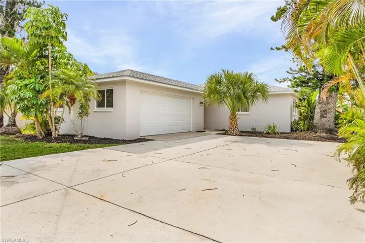 12317 River RD, FORT MYERS FL 33905