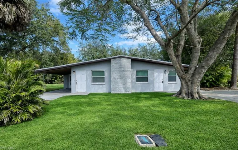 917  Freemont  ST, Fort Myers, FL 33916
