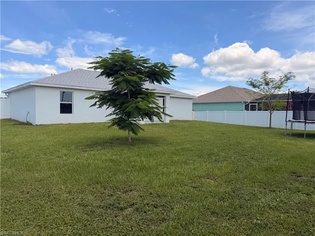 3214 Ne 14th Pl, Cape Coral, Florida 33909