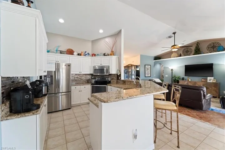 2713 SW 4th  PL, Cape Coral, FL 33914