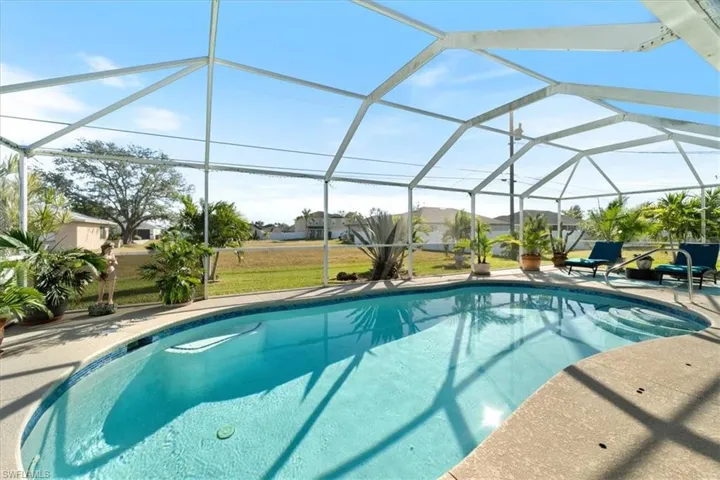 2713 SW 4th  PL, Cape Coral, FL 33914