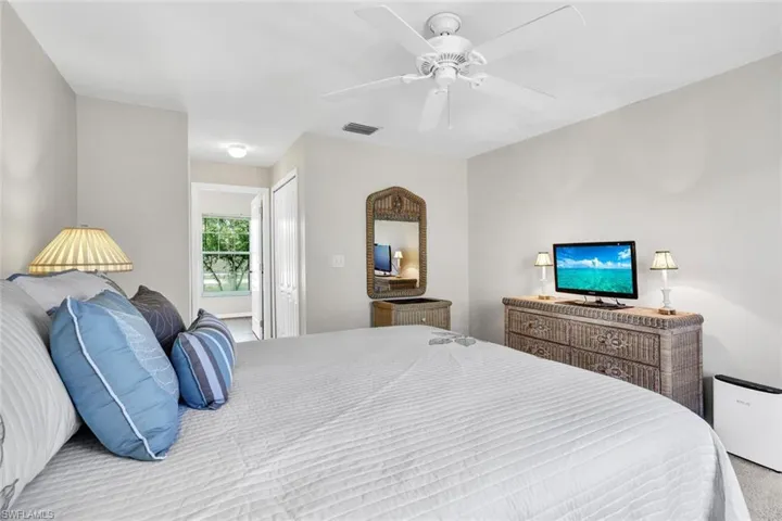 206  Wilmington  PKWY, Cape Coral, FL 33993
