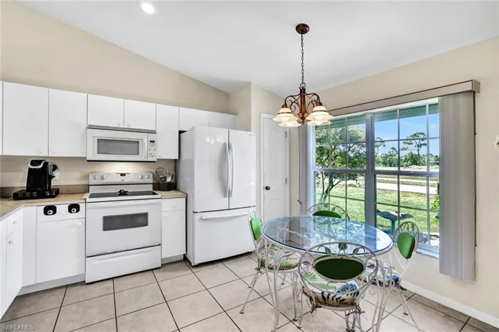 206  Wilmington  PKWY, Cape Coral, FL 33993