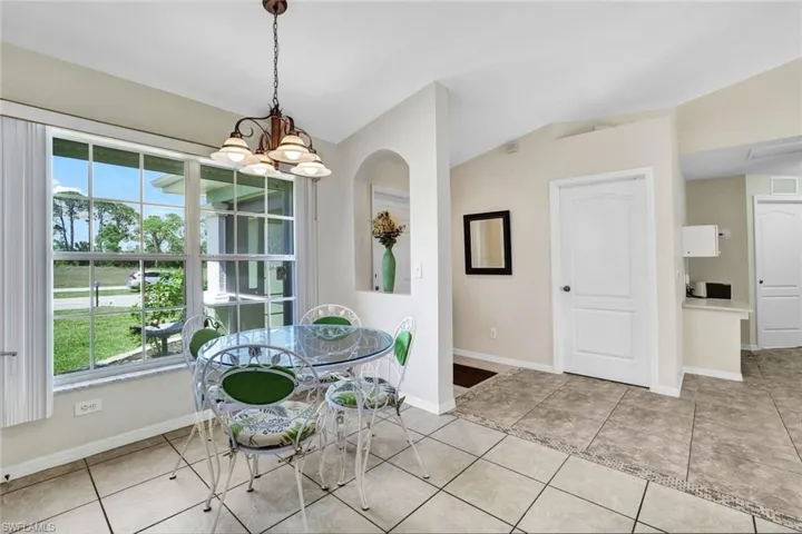 206  Wilmington  PKWY, Cape Coral, FL 33993
