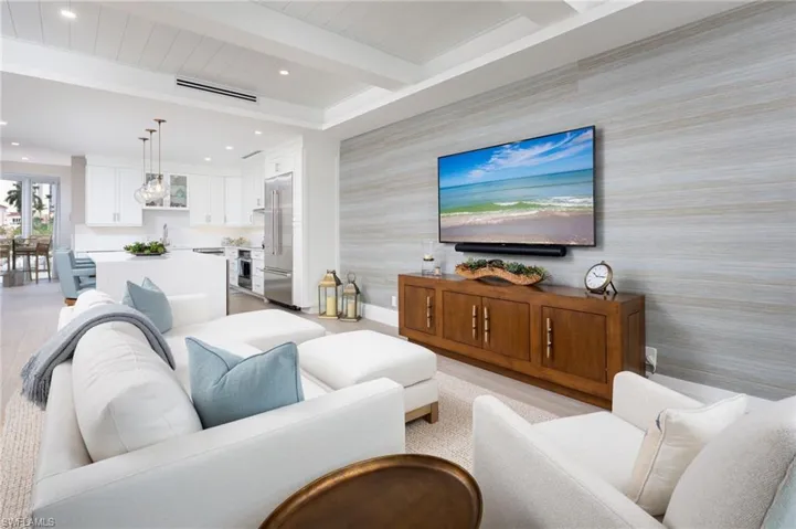 4000 Gulf Shore Blvd N 400, Naples, Florida 34103