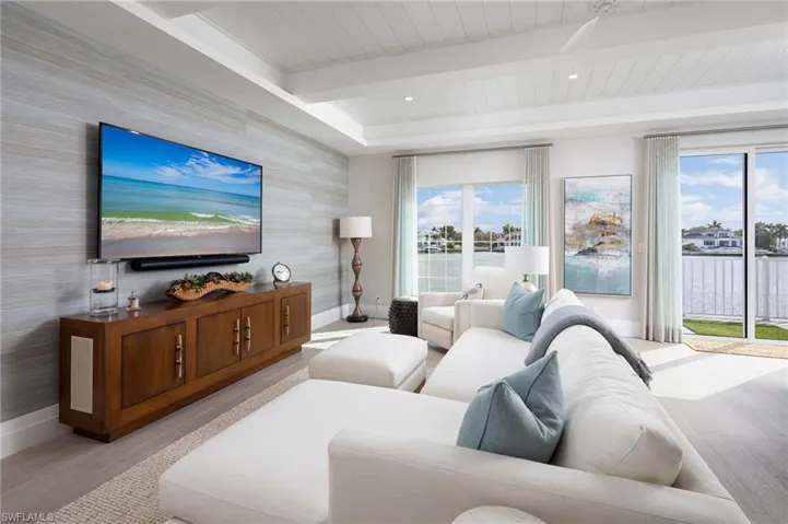 4000 Gulf Shore Blvd N 400, Naples, Florida 34103