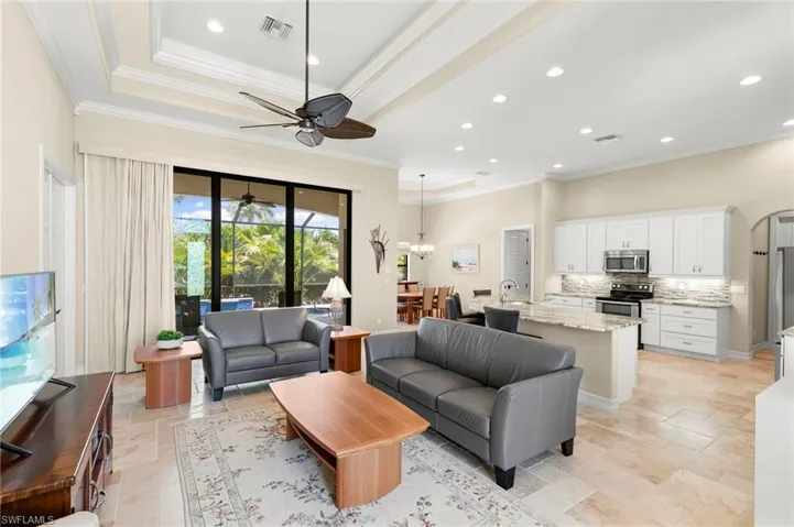Open layout with 2,087 square feet under air