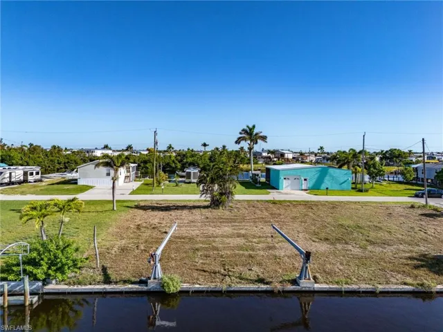 Drone / aerial view of a large body of water