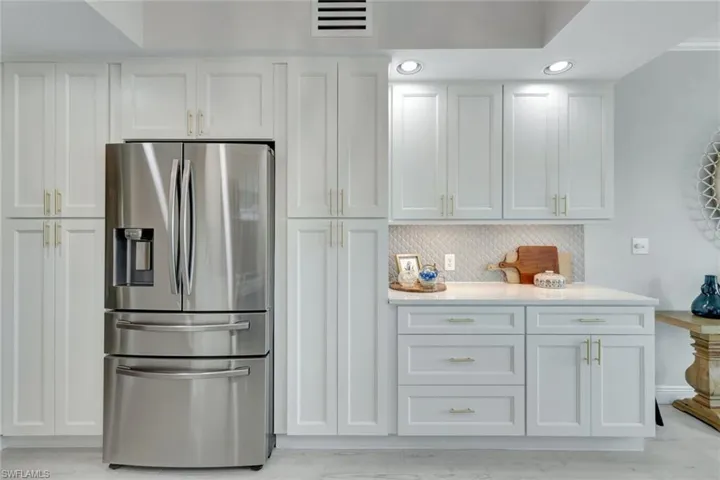 Plenty of kitchen storage
