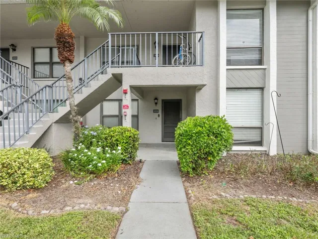1211 Commonwealth Cir C – 104, Naples, Florida 34116
