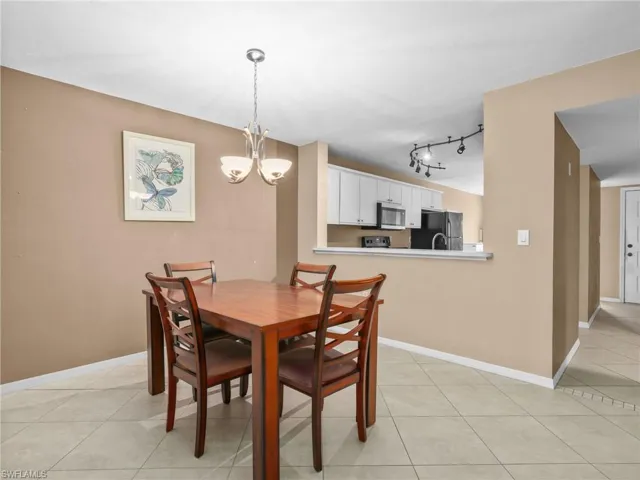 1211 Commonwealth Cir C – 104, Naples, Florida 34116