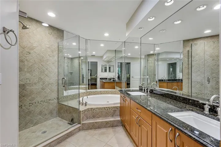 3951 Windward Passage Cir 202, Bonita Springs, Florida 34134