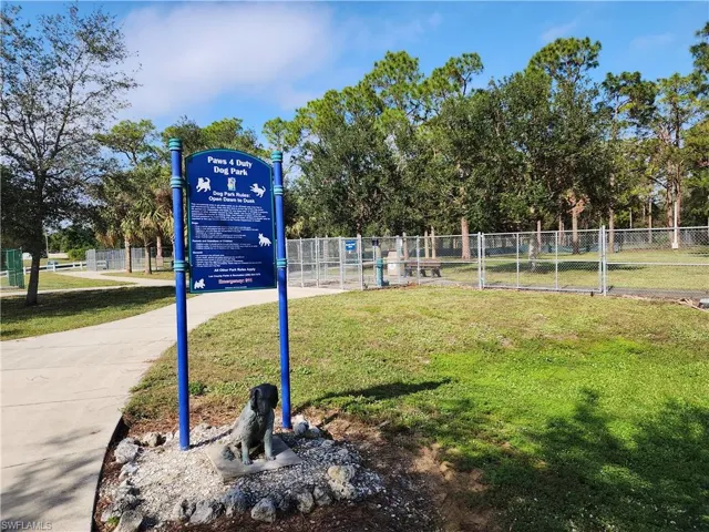 Walking Distance To Dog Park - Veterans Park