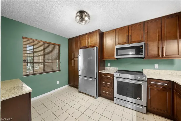 7761  Jewel  LN, Naples, FL 34109