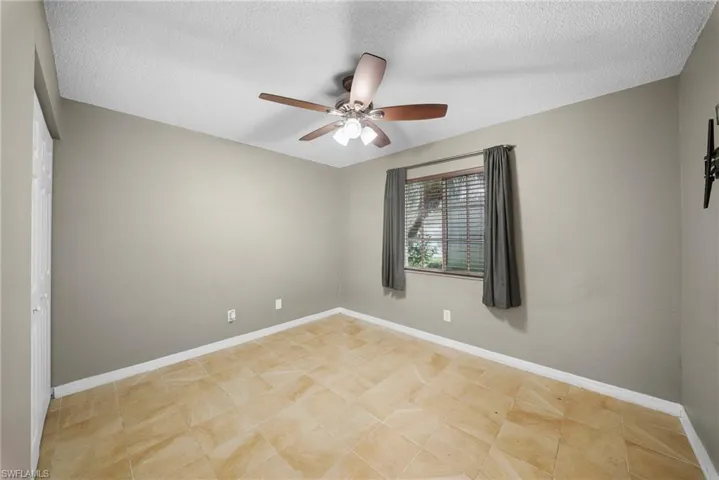 7761  Jewel  LN, Naples, FL 34109
