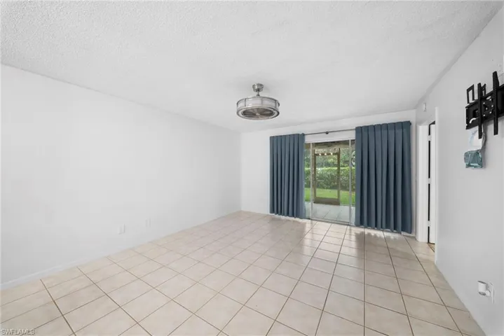 7761  Jewel  LN, Naples, FL 34109
