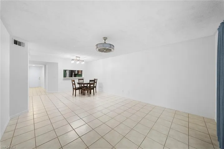 7761  Jewel  LN, Naples, FL 34109