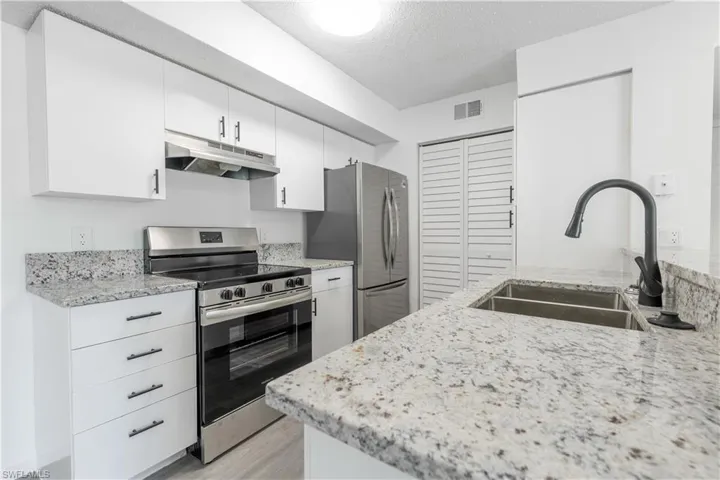 2094  Arbour Walk  CIR, Naples, FL 34109