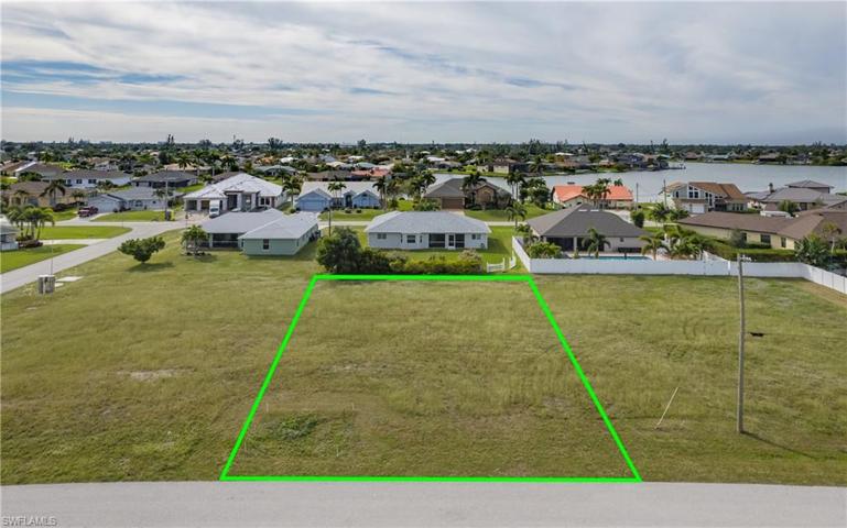 1014 SW 4th AVE, CAPE CORAL FL 33991