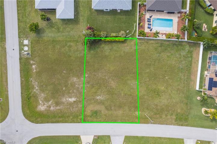 1014 SW 4th AVE, CAPE CORAL FL 33991